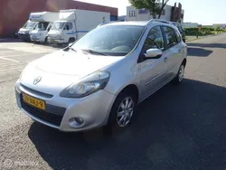Grijs Gebruikt 2012 Renault Clio GrandTour Collection Stationwagen | € 2.950 (Eerlijke prijs)