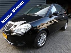 Zwart, metallic lak Gebruikt 2008 Lancia Ypsilon Hatchback | € 3.450 (Duur)