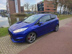 Blauw Gebruikt 2014 Ford Fiesta ST Hatchback | € 9.999 (Goede deal)