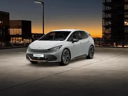 Grijs, metallic lak Gebruikt 2025 Cupra Born Hatchback | € 35.950 (Duur)