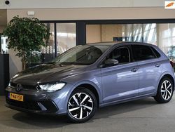 Grijs Gebruikt 2022 VW Polo Business Hatchback | € 19.950 (Eerlijke prijs)