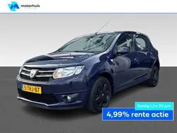 Blauw Gebruikt 2014 Dacia Sandero Lauréate Hatchback | € 7.390 (Eerlijke prijs)