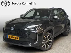 Zwart, metallic lak Gebruikt 2021 Toyota Yaris Cross Edition SUV | € 26.950 (Eerlijke prijs)