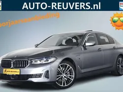 Zilver, metallic lak Gebruikt 2022 BMW 530 Luxury Line Sedan | € 36.900 (Goede deal)