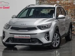 Zwart Gebruikt 2023 Kia Stonic Vision SUV | € 19.795 (Goede deal)