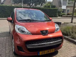 Oranje Gebruikt 2009 Peugeot 107 Filou Hatchback | € 3.400 (Eerlijke prijs)