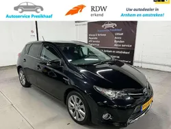Zwart Gebruikt 2013 Toyota Auris Hybrid Hatchback | € 9.995 (Eerlijke prijs)
