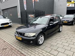 Zwart Gebruikt 2006 BMW 116 Sport Line Hatchback | € 2.999 (Eerlijke prijs)