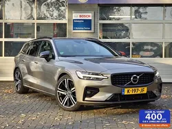 Grijs Gebruikt 2021 Volvo V60 R-Design Stationwagen | € 24.950 (Iets duurder)