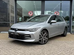 Grijs Gebruikt 2024 VW Golf VIII Edition Hatchback | € 28.995 (Super prijs)