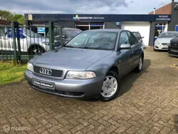 Grijs, metallic lak Gebruikt 1997 Audi A4 Sedan | € 4.499