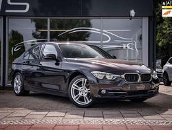 Bruin Gebruikt 2017 BMW 330e Luxury Line Sedan | € 22.950 (Super prijs)