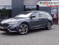 Grijs Gebruikt 2021 Skoda Octavia RS Stationwagen | € 29.450 (Eerlijke prijs)