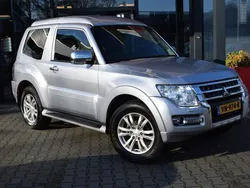 Grijs Gebruikt 2015 Mitsubishi Pajero SUV | € 19.995