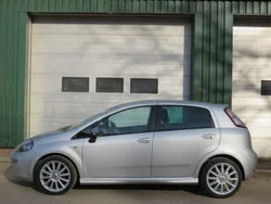 Grijs, metallic lak Gebruikt 2013 Fiat Punto Sport Hatchback | € 4.250 (Eerlijke prijs)