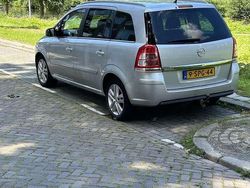 Grijs Gebruikt 2011 Opel Zafira Edition MPV | € 4.250 (Eerlijke prijs)