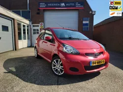 Rood Gebruikt 2010 Toyota Aygo Hatchback | € 4.700 (Eerlijke prijs)