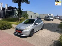 Grijs Gebruikt 2013 Peugeot 208 Envy Hatchback | € 3.450 (Goede deal)