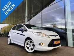 Wit Gebruikt 2011 Ford Fiesta Metall Hatchback | € 6.949 (Eerlijke prijs)