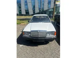 Wit Gebruikt 1987 Mercedes 190 Sedan | € 4.950