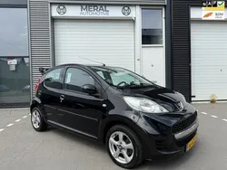 Zwart Gebruikt 2010 Peugeot 107 Hatchback | € 3.690 (Eerlijke prijs)