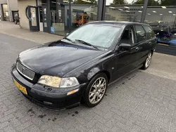 Zwart Gebruikt 2003 Volvo V40 Stationwagen | € 750 (Super prijs)