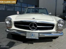 Wit Gebruikt 1967 Mercedes 230 Cabriolet | € 40.950