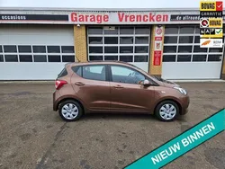 Bruin Gebruikt 2016 Hyundai i10 Comfort Hatchback | € 7.995 (Iets duurder)