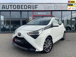 Wit Gebruikt 2019 Toyota Aygo X-play Hatchback | € 8.945 (Goede deal)