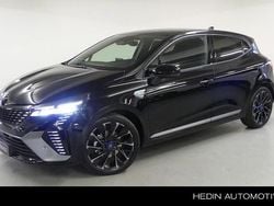 Zwart Gebruikt 2024 Renault Clio V Esprit Alpine Hatchback | € 26.950 (Eerlijke prijs)