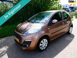 Beige Gebruikt 2013 Peugeot 107 Active Hatchback | € 2.995 (Eerlijke prijs)