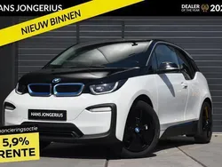 Capparisweiss met bmw i blau accent Gebruikt 2019 BMW i3 Basis Hatchback | € 15.949 (Eerlijke prijs)