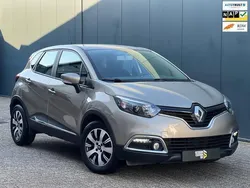 Bruin Gebruikt 2015 Renault Captur SUV | € 12.950 (Eerlijke prijs)