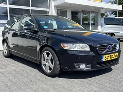 Zwart, metallic lak Gebruikt 2012 Volvo V50 Stationwagen | € 2.950 (Eerlijke prijs)