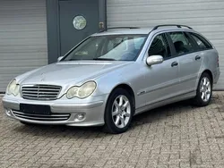 Zilver, metallic lak Gebruikt 2005 Mercedes C220 Classic Stationwagen | € 2.250 (Goede deal)