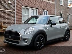 Grijs Gebruikt 2017 Mini ONE Business Hatchback | € 11.450 (Eerlijke prijs)