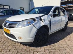 Wit Gebruikt 2010 Dacia Sandero Lauréate Hatchback | € 800 (Super prijs)