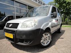 Grijs Gebruikt 2009 Fiat Doblò Active MPV | € 6.950