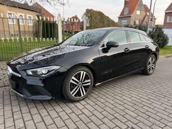 Zwart Gebruikt 2020 Mercedes CLA180 Sedan | € 27.600 (Goede deal)