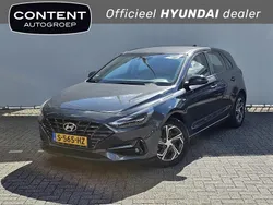 Dark knight (grijs metallic) Gebruikt 2023 Hyundai i30 Comfort Hatchback | € 20.940 (Iets duurder)