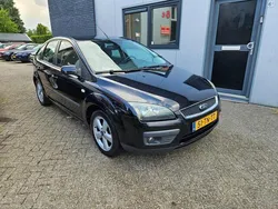 Zwart Gebruikt 2006 Ford Focus Futura Hatchback | € 1.550 (Eerlijke prijs)