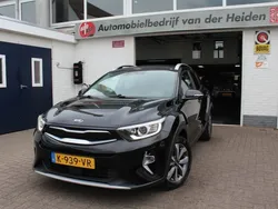 Zwart Gebruikt 2021 Kia Stonic SUV | € 18.950 (Eerlijke prijs)