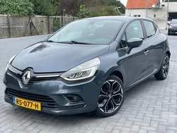 Grijs Gebruikt 2017 Renault Clio IV Intens Hatchback | € 9.895 (Eerlijke prijs)