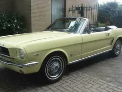 Geel Gebruikt 1966 Ford Mustang Cabriolet | € 47.950