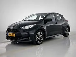 Zwart Gebruikt 2021 Toyota Yaris Limited Hatchback | € 21.445 (Eerlijke prijs)