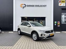 Grijs Gebruikt 2024 VW T-Roc Life SUV | € 30.990 (Goede deal)