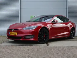 Rood Gebruikt 2019 Tesla Model S Performance Sedan | € 47.499 (Goede deal)