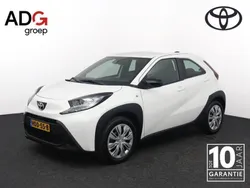 Wit Gebruikt 2025 Toyota Aygo Play Hatchback | € 20.950 (Iets duurder)