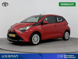 Rood Gebruikt 2021 Toyota Aygo X-play Hatchback | € 14.945 (Eerlijke prijs)