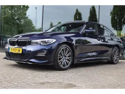 Blauw Gebruikt 2022 BMW 330 Efficient Dynamics Sedan | € 36.900 (Eerlijke prijs)